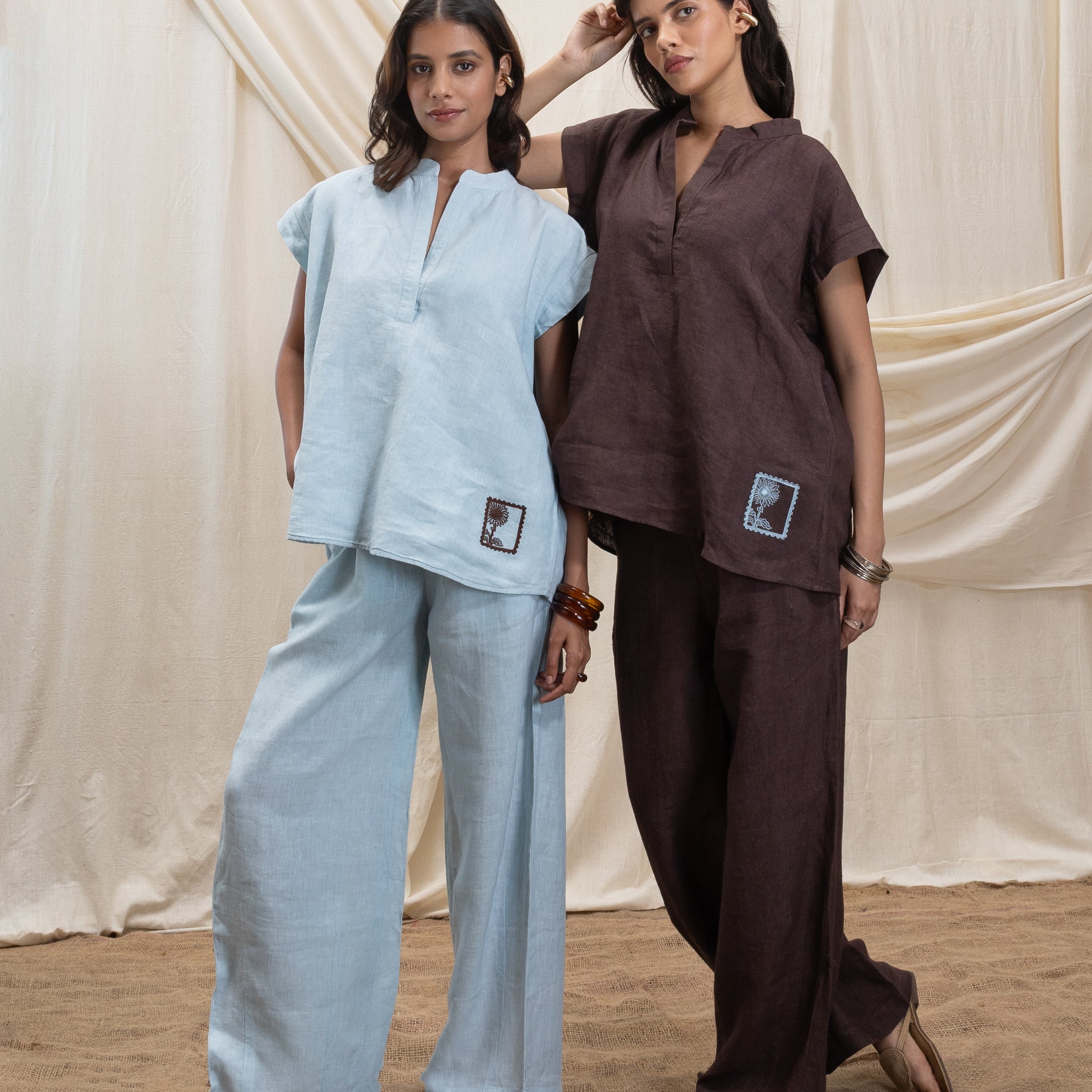 Linen v neck top and pleated drawsing pant set