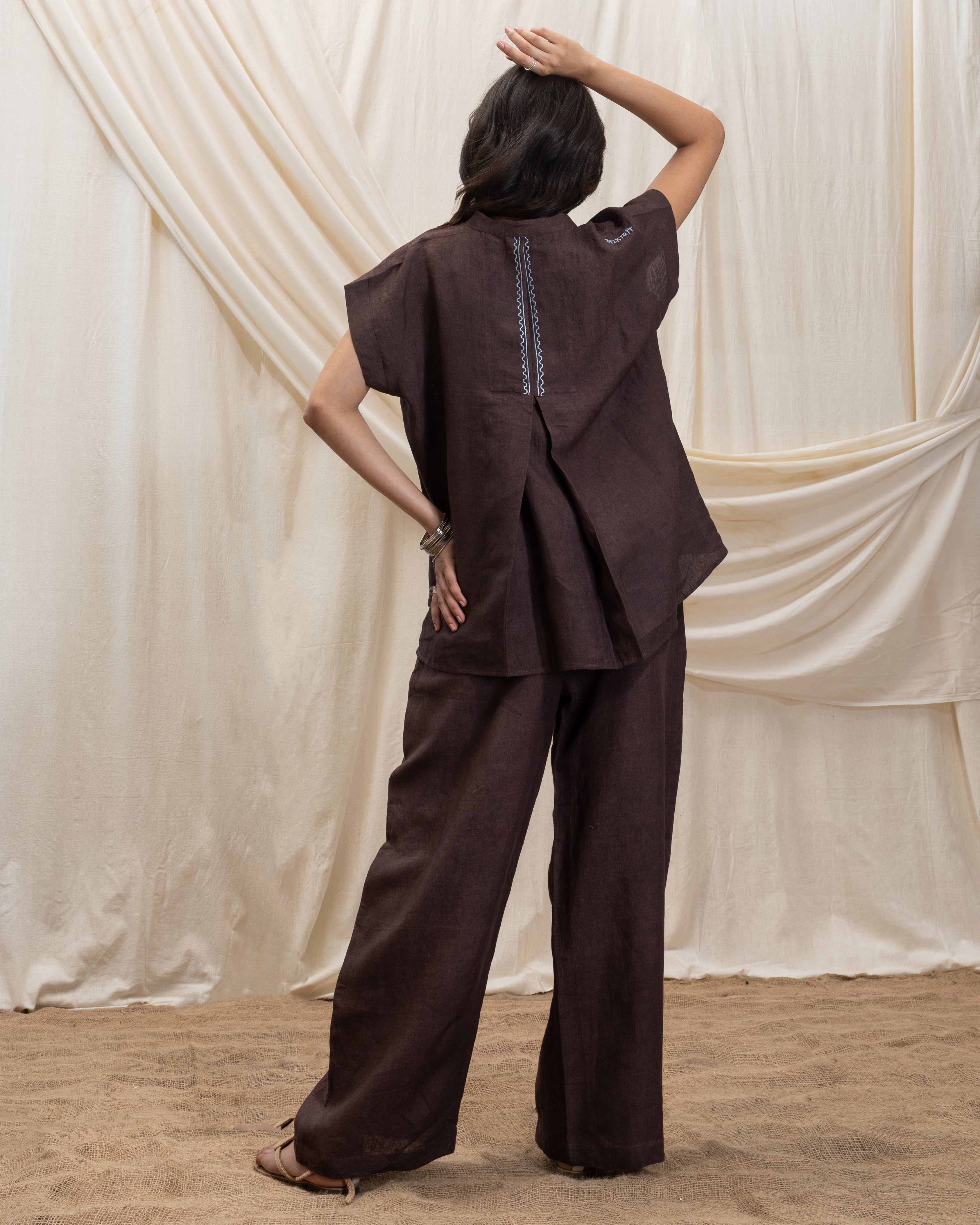 Linen v neck top and pleated drawsing pant set