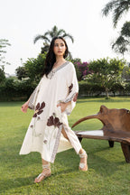 Floral Kaftan with Embroidered Detailing