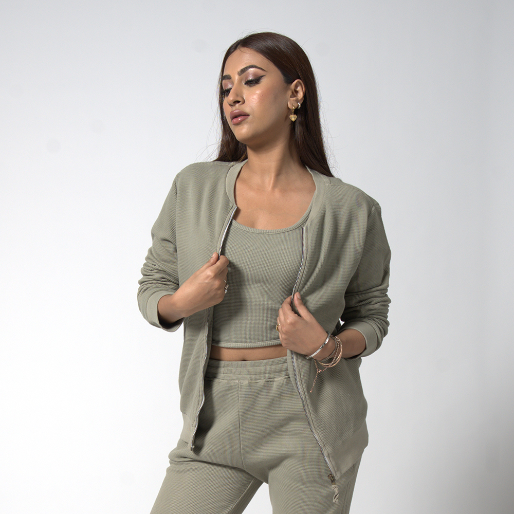 Essential  Women's Crop T-shirt