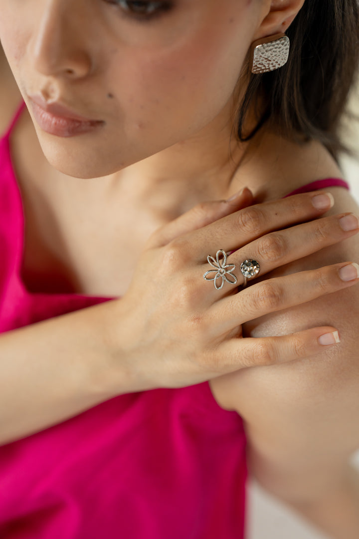 FLOWER SPIRAL RING