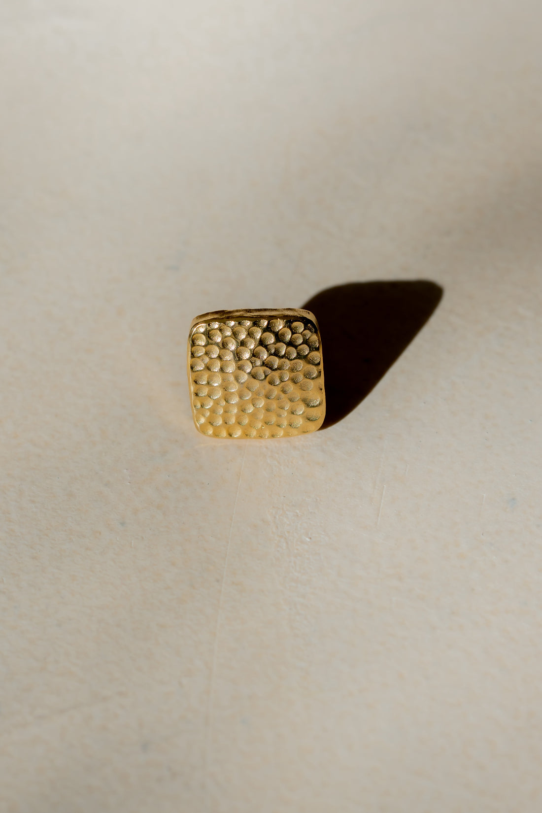 AVERY RING