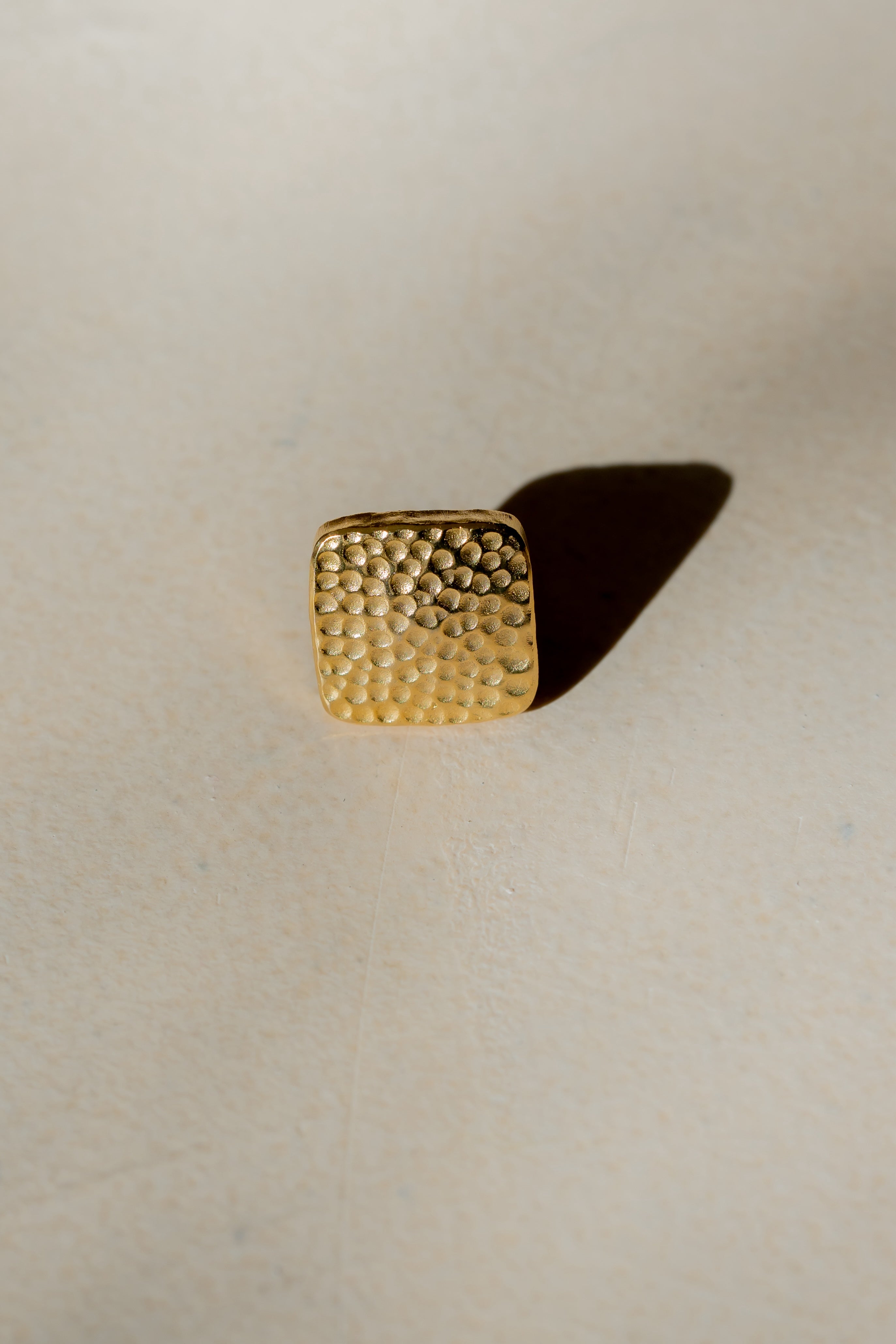AVERY RING