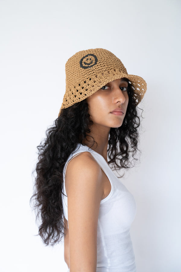 RAFFIA SMILEY HAT
