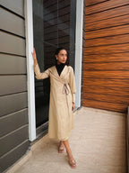BEIGE TRENCH COAT